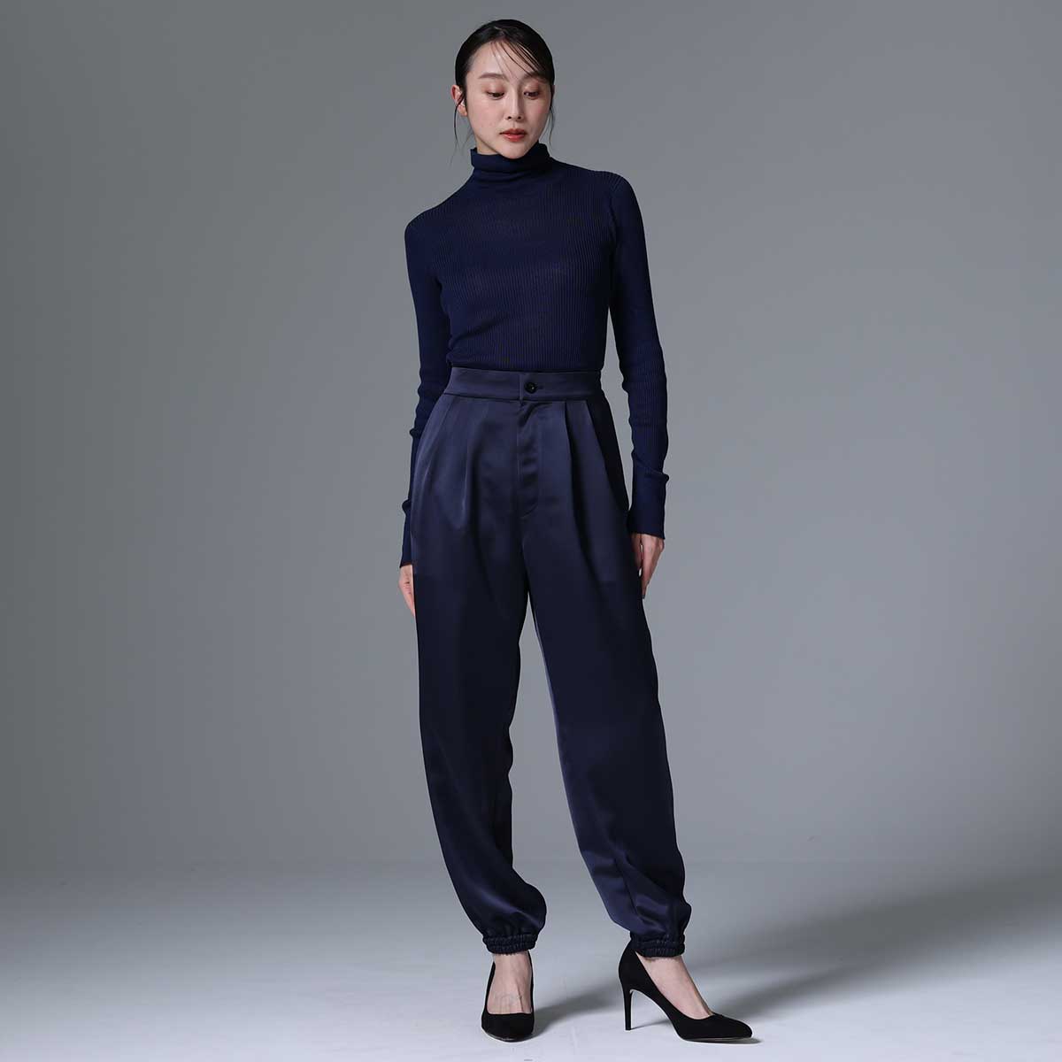 9月下旬~10月上旬お届け予定 F-PT-03「Vintage stretch satin」 Jogger pants