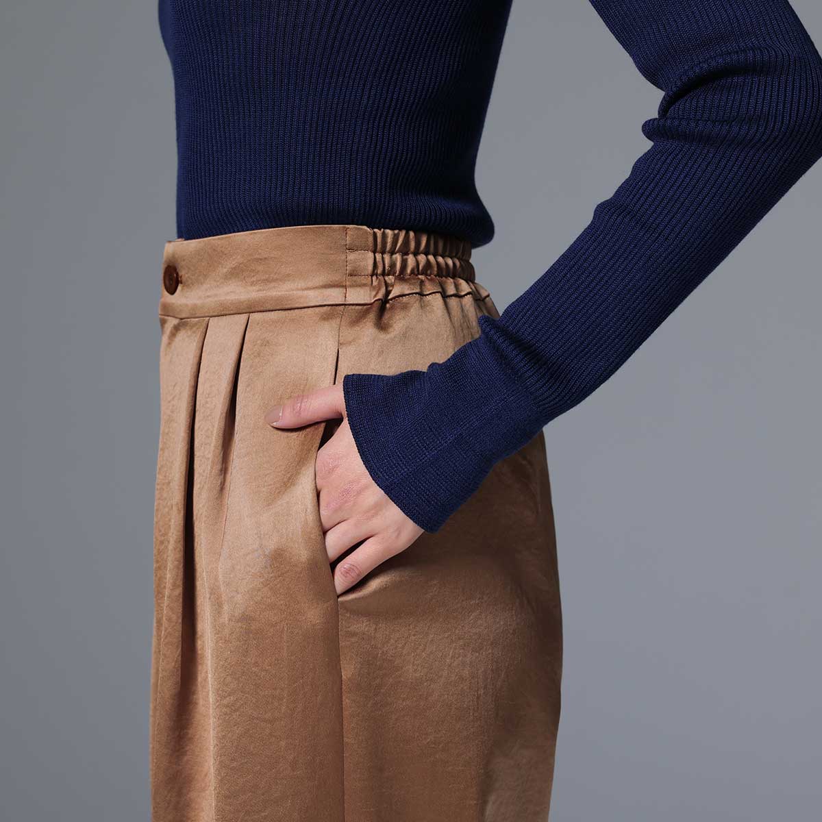 9月下旬~10月上旬お届け予定 F-PT-03「Vintage stretch satin」 Jogger pants