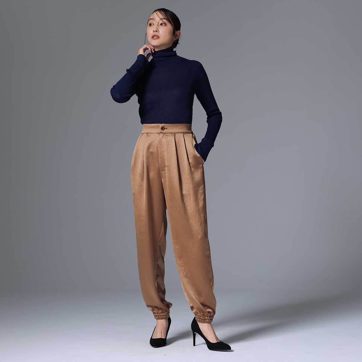 9月下旬~10月上旬お届け予定 F-PT-03「Vintage stretch satin」 Jogger pants
