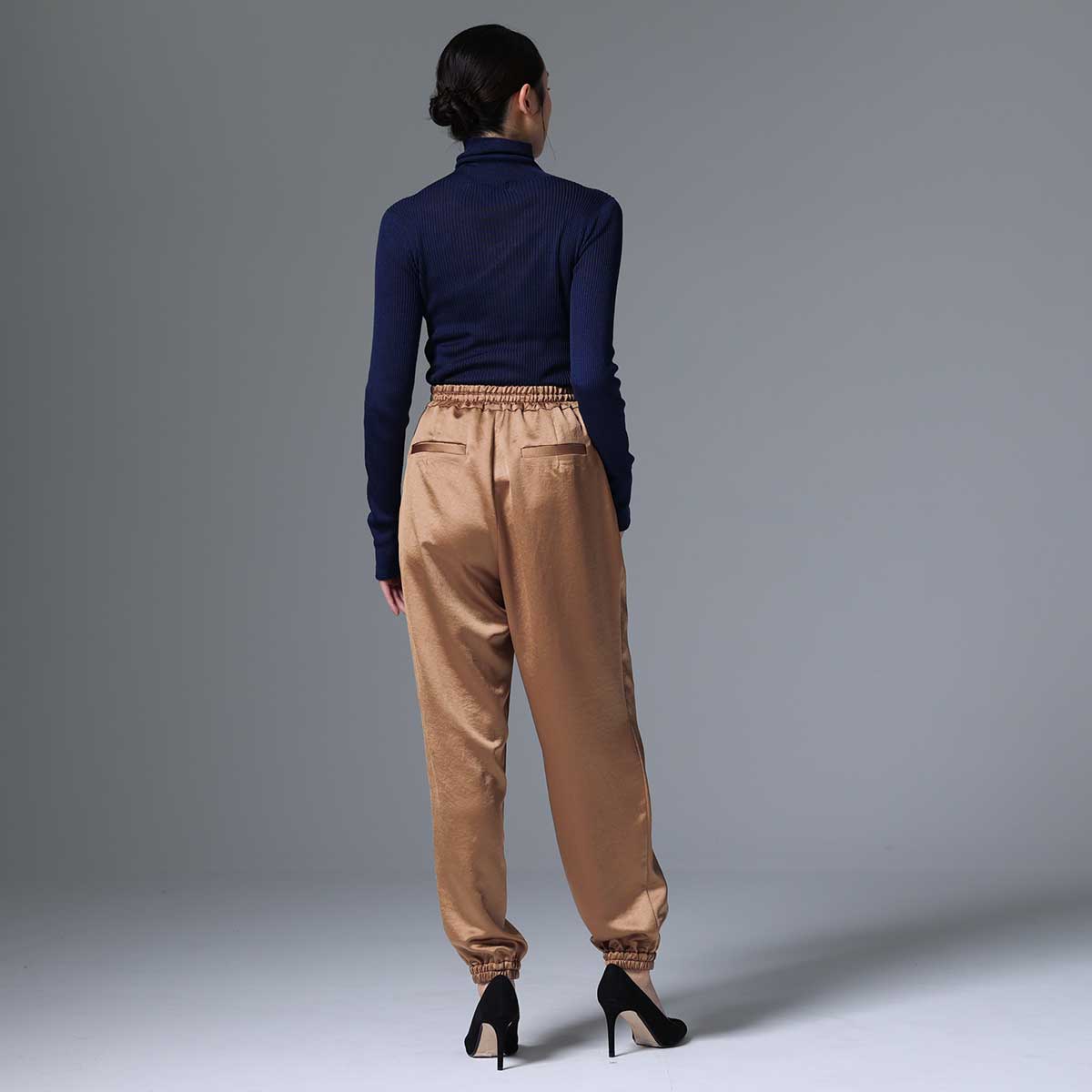 9月下旬~10月上旬お届け予定 F-PT-03「Vintage stretch satin」 Jogger pants
