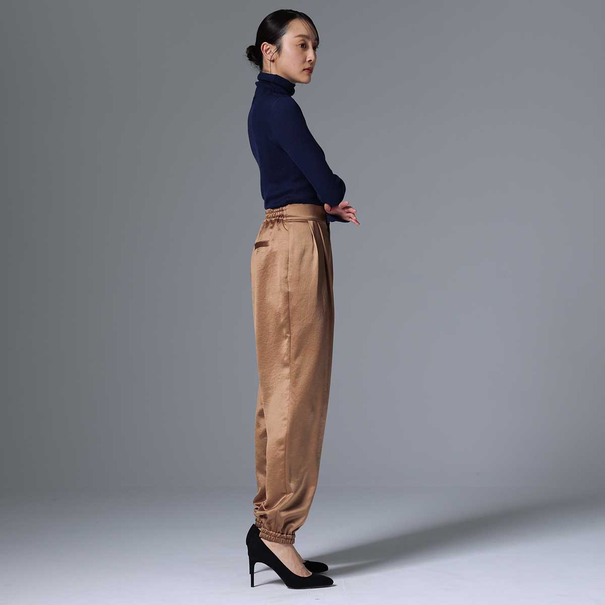 9月下旬~10月上旬お届け予定 F-PT-03「Vintage stretch satin」 Jogger pants