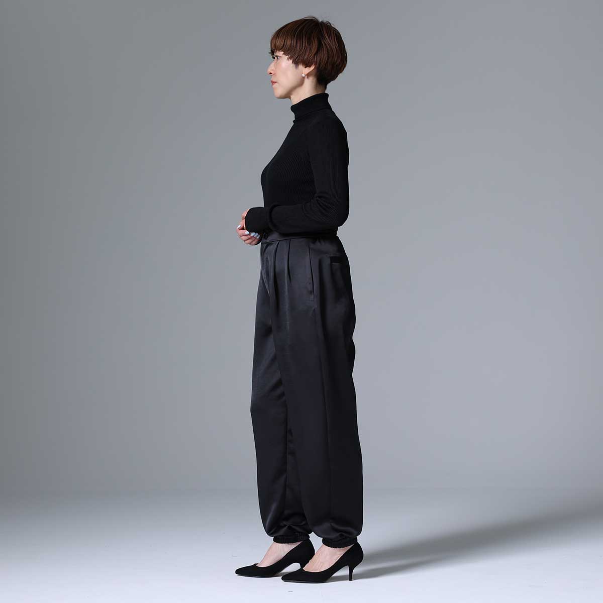 9月下旬~10月上旬お届け予定 F-PT-03「Vintage stretch satin」 Jogger pants