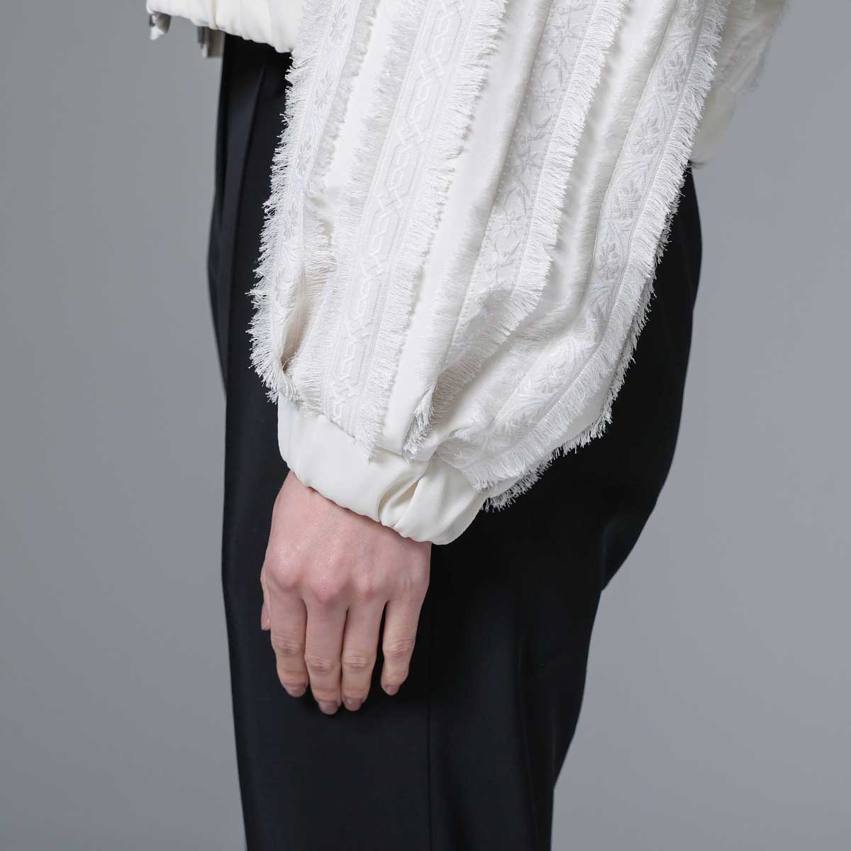 9月下旬~10月上旬お届け予定 F-JK-07「Tyrol Feather」 Bomber jacket