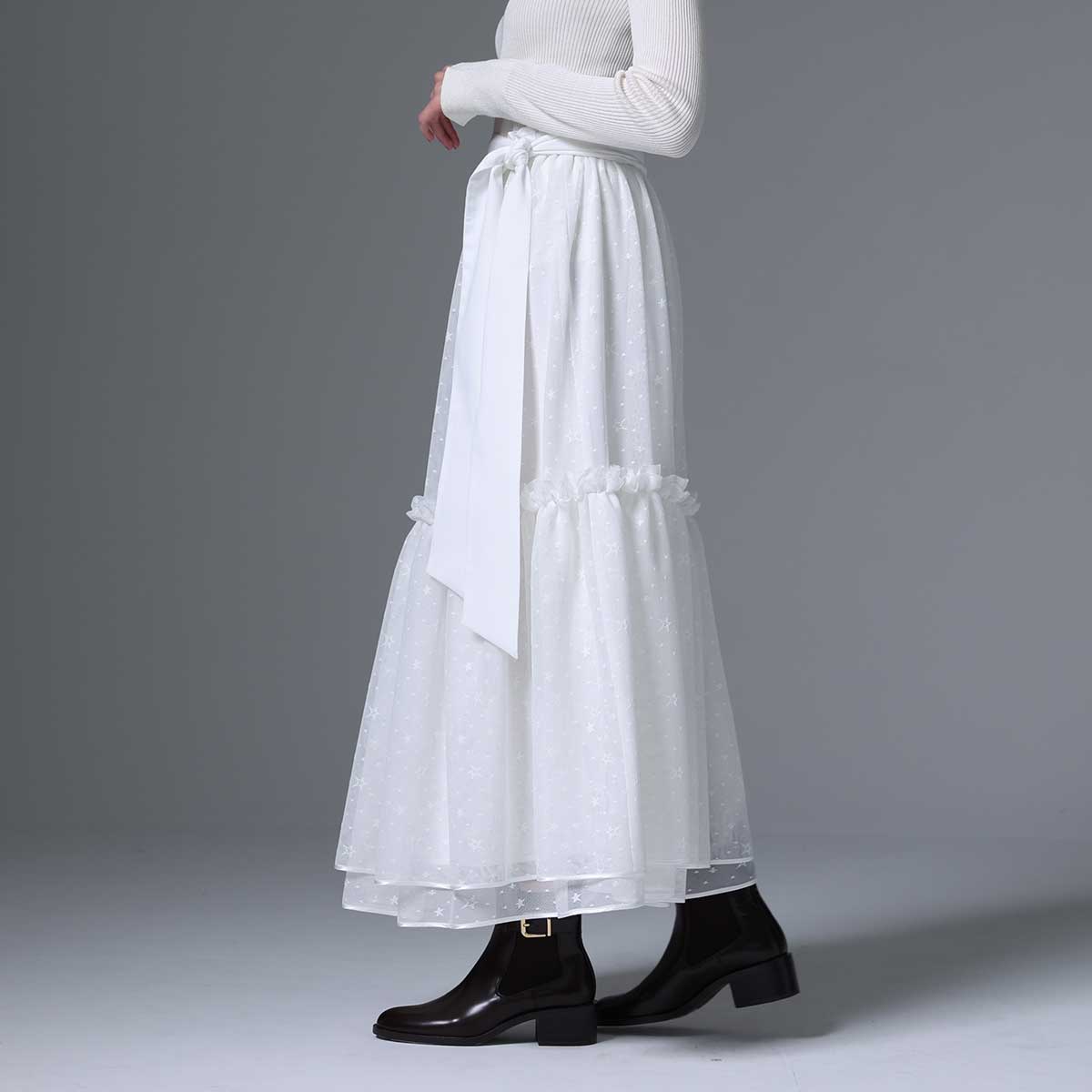 C-BL-83 Robin flower blouse WHITE