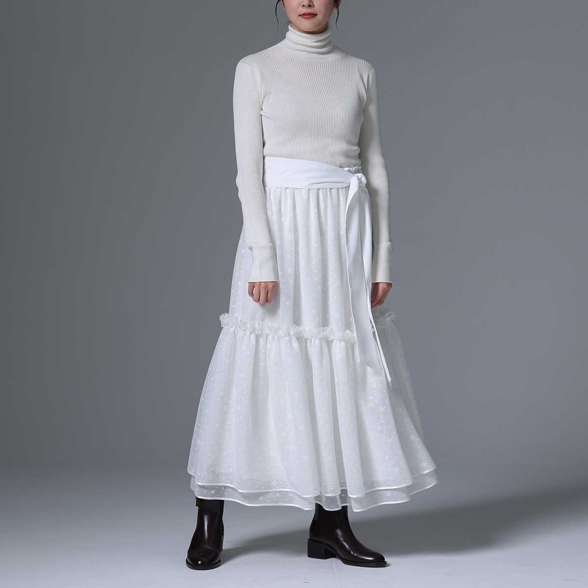 C-BL-83 Robin flower blouse WHITE
