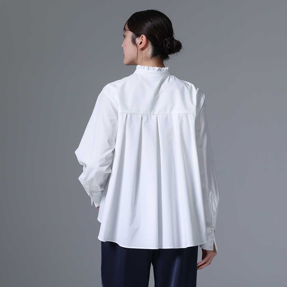 C-BL-83 Robin flower blouse WHITE