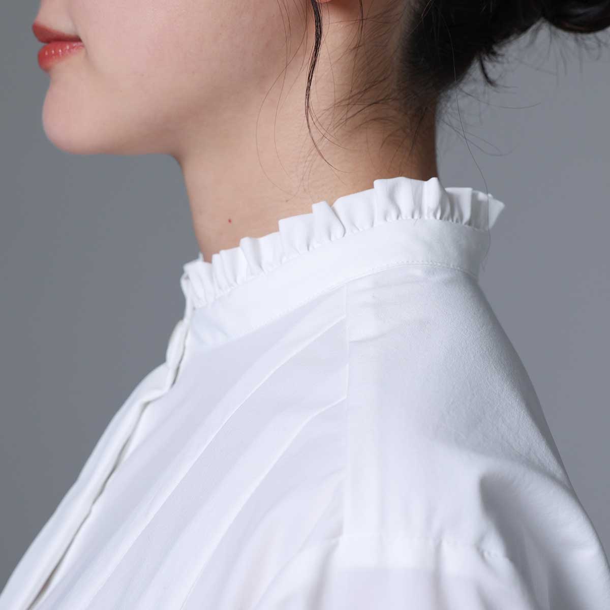 C-BL-83 Robin flower blouse WHITE