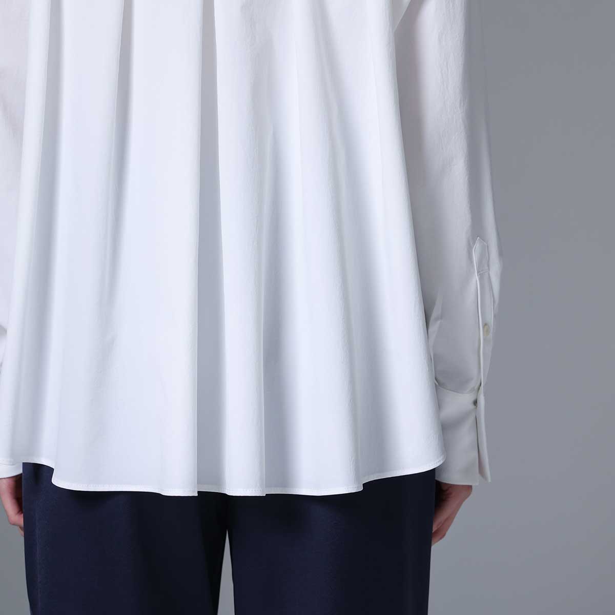 C-BL-83 Robin flower blouse WHITE