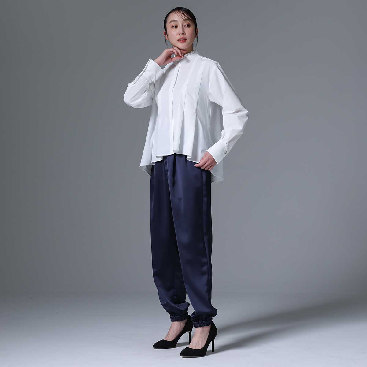 C-BL-83 Robin flower blouse WHITE
