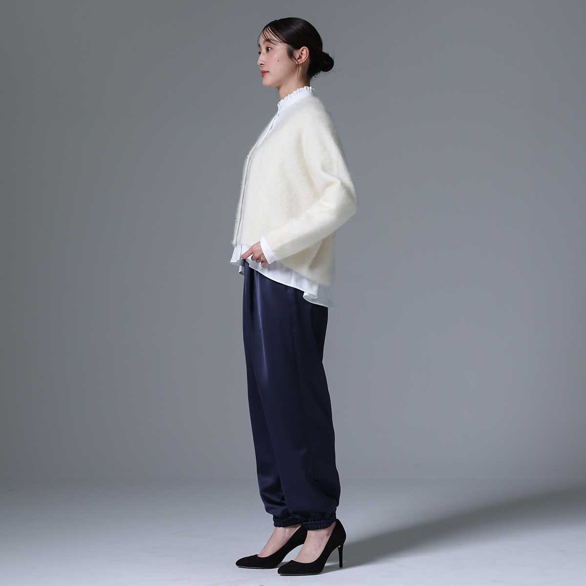 C-BL-83 Robin flower blouse WHITE