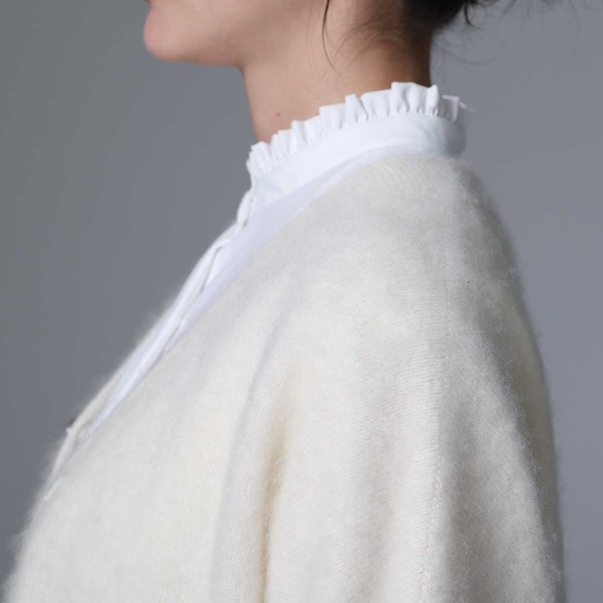 C-BL-83 Robin flower blouse WHITE