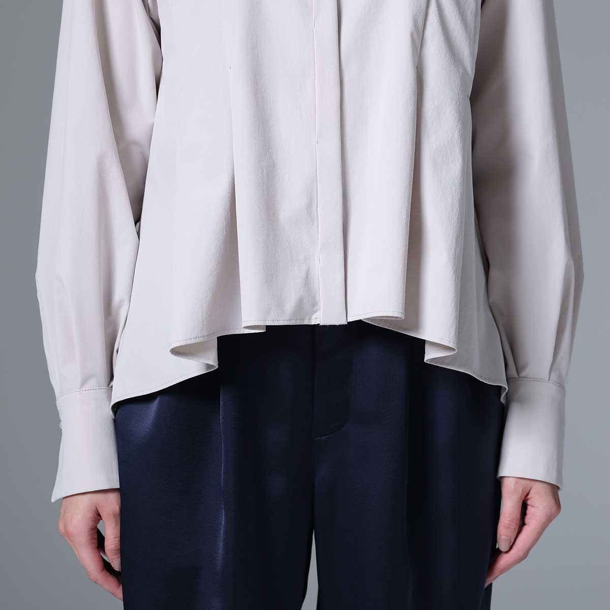 C-BL-83 Robin flower blouse WHITE