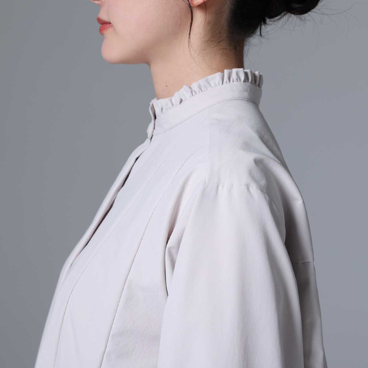 C-BL-83 Robin flower blouse WHITE