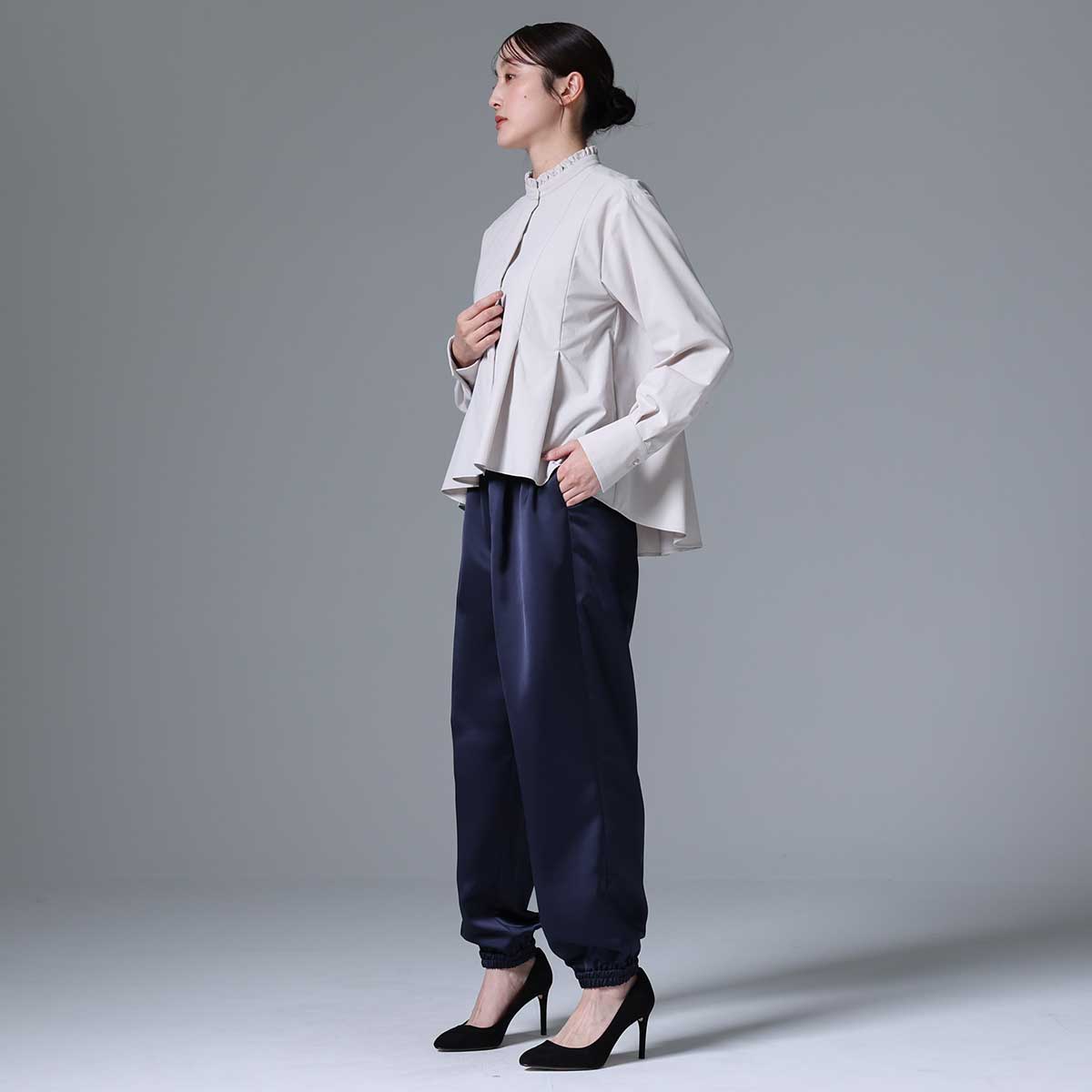 C-BL-83 Robin flower blouse WHITE