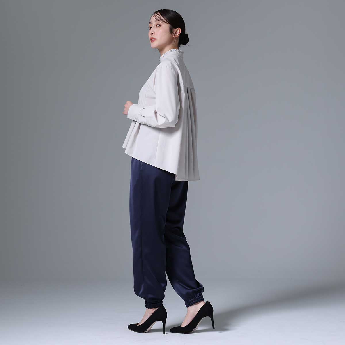 C-BL-83 Robin flower blouse WHITE