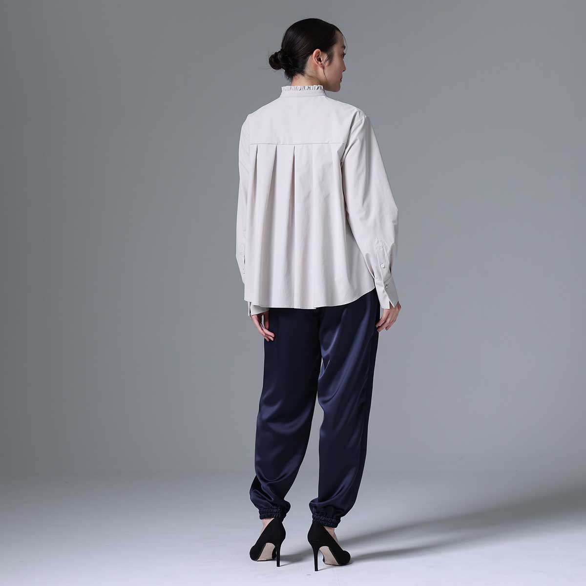 C-BL-83 Robin flower blouse WHITE