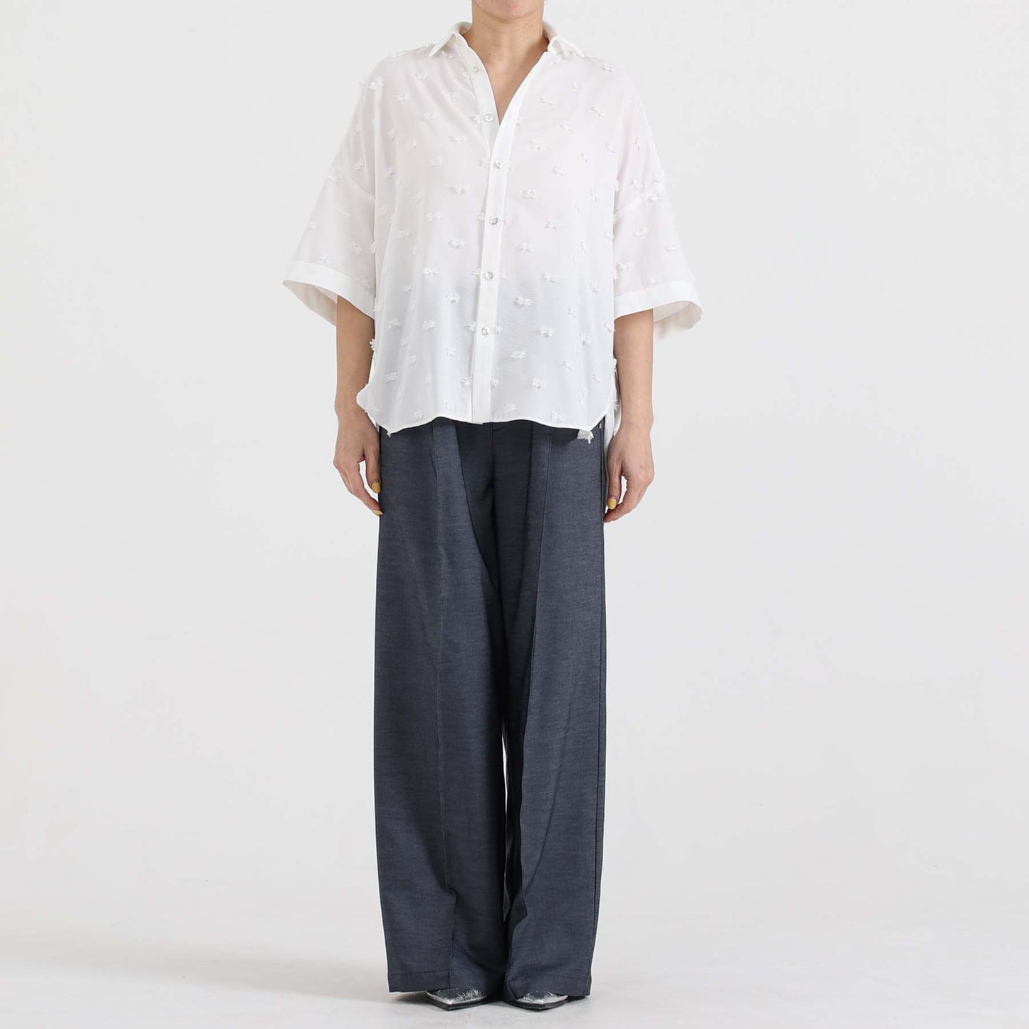 C-BL-83 Robin flower blouse WHITE