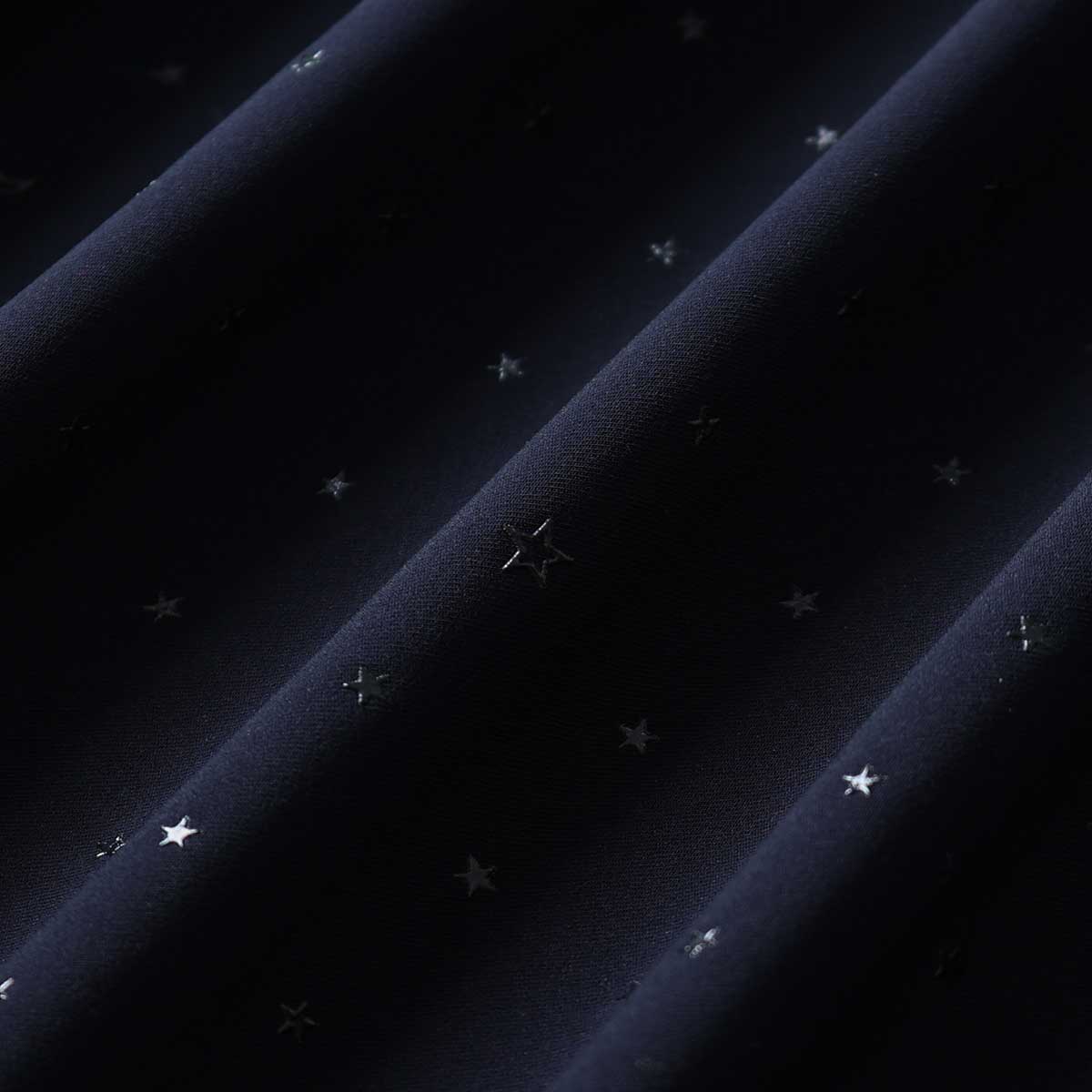 C-BL-83 知更鸟花衬衫 白色