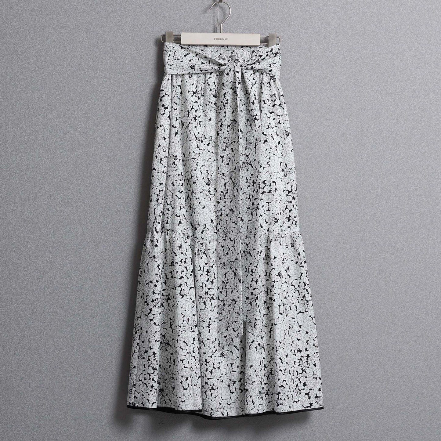 C-BL-83 Robin flower blouse WHITE