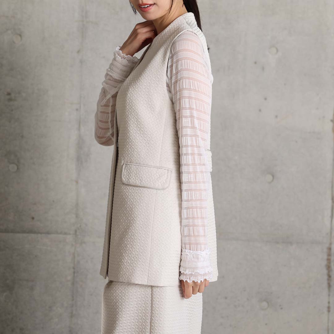 C-VT-08『Stella matelasse』 Short gilet ECRU