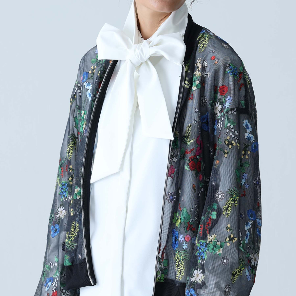 C-BL-83 Robin flower blouse WHITE