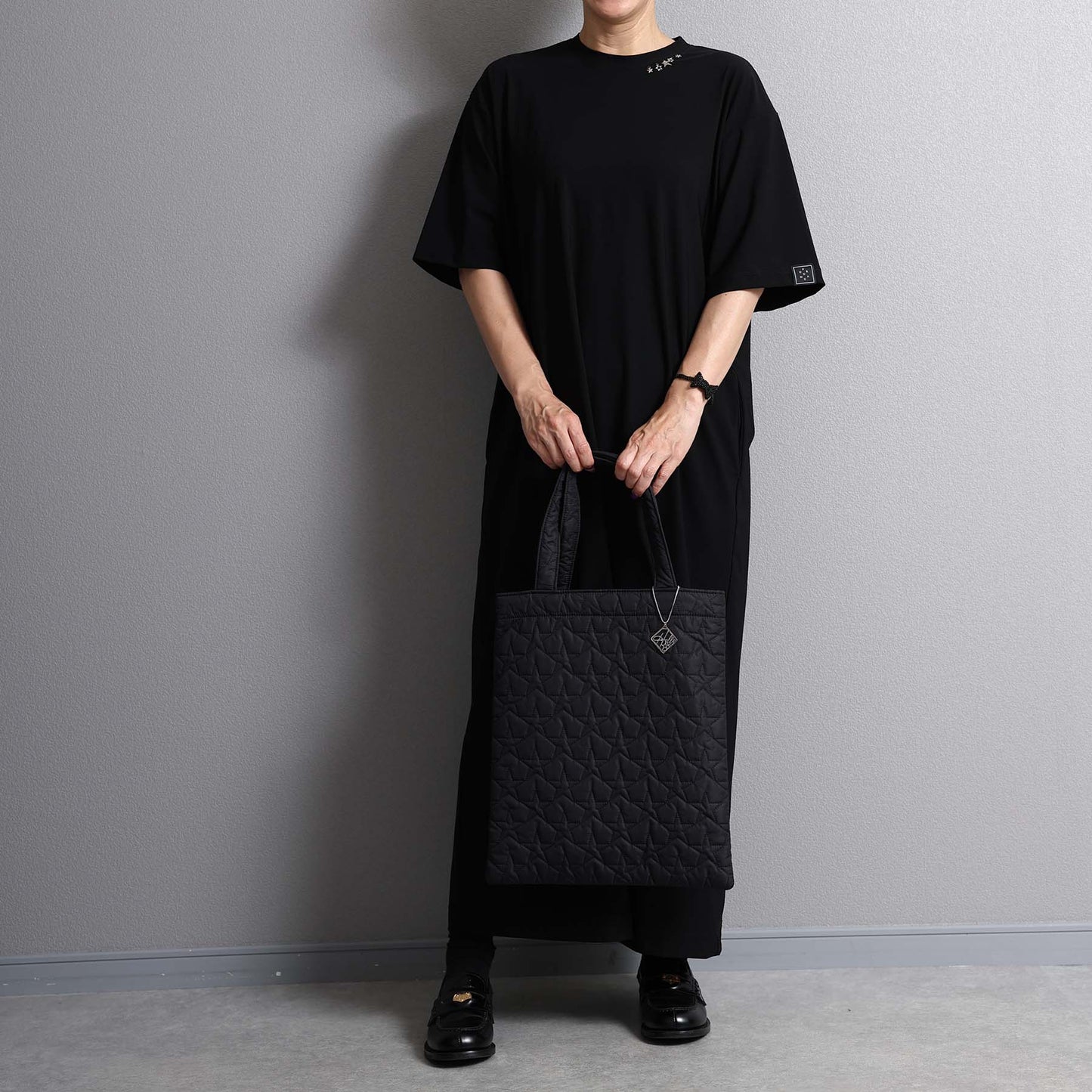 C-BG-101 Expected delivery mid to late June 『The Secret Garden』 Big tote BLACK