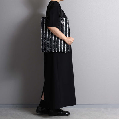 C-BG-101 Expected delivery mid to late June 『The Secret Garden』 Big tote BLACK