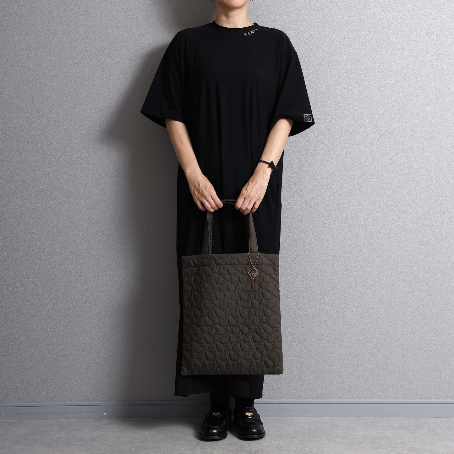 C-BG-11「Stella quilt（裏地なしキルティング）」Tote Bag NAVY&KHAKI