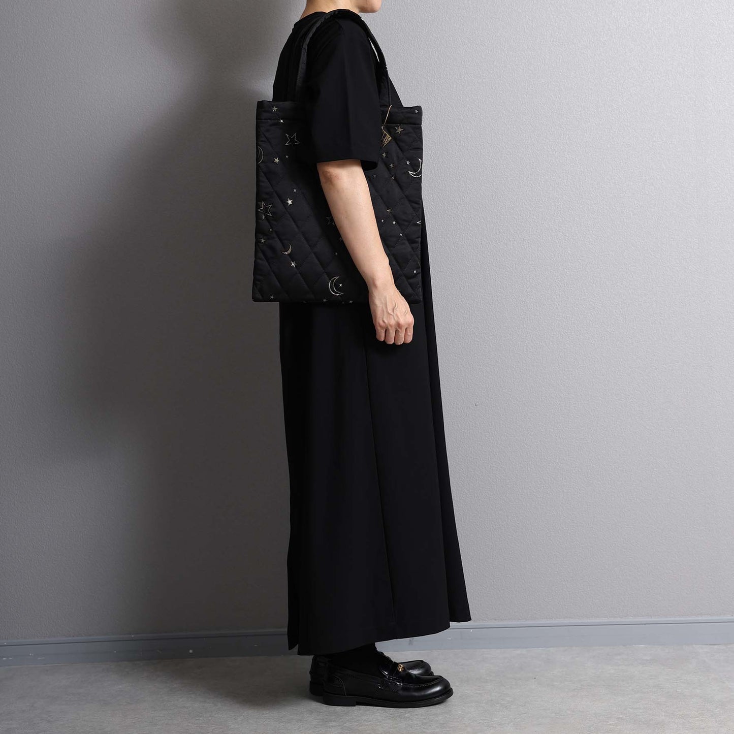 C-BG-101 Expected delivery mid to late June 『The Secret Garden』 Big tote BLACK
