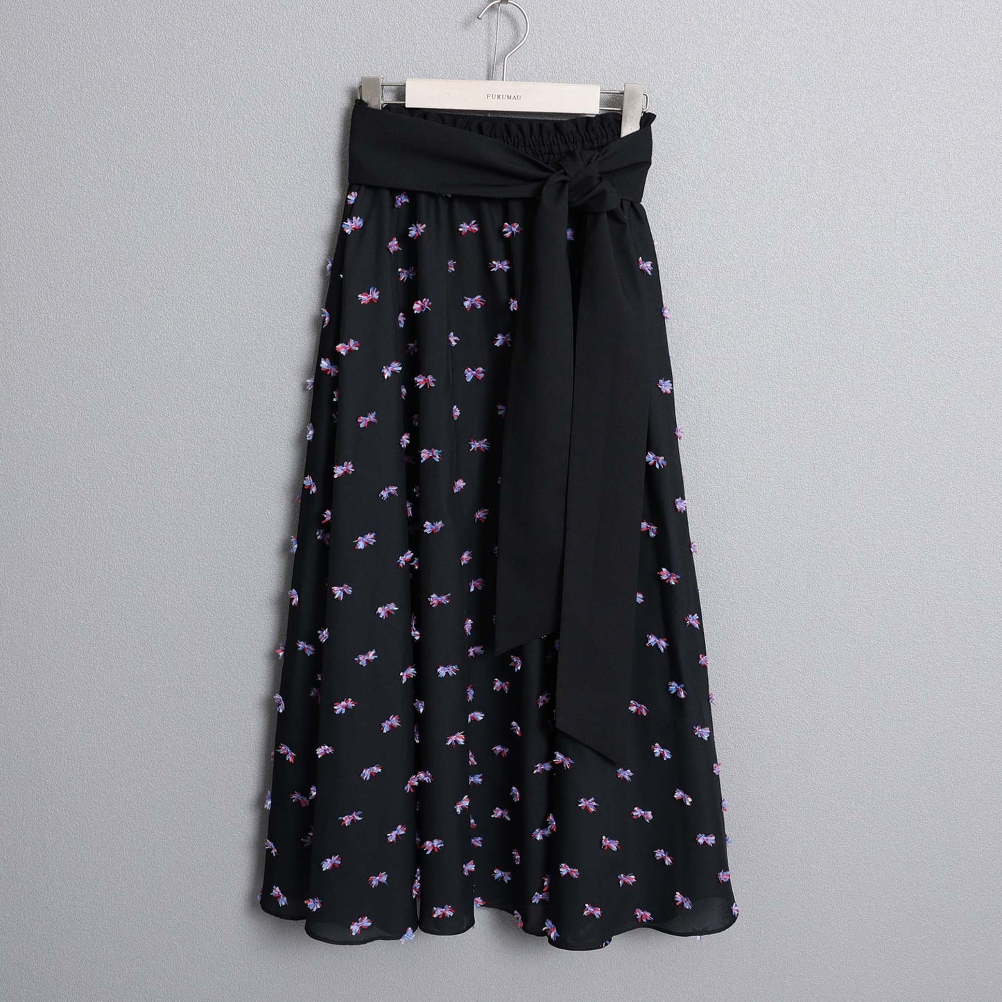 C-BL-83 Robin flower blouse WHITE