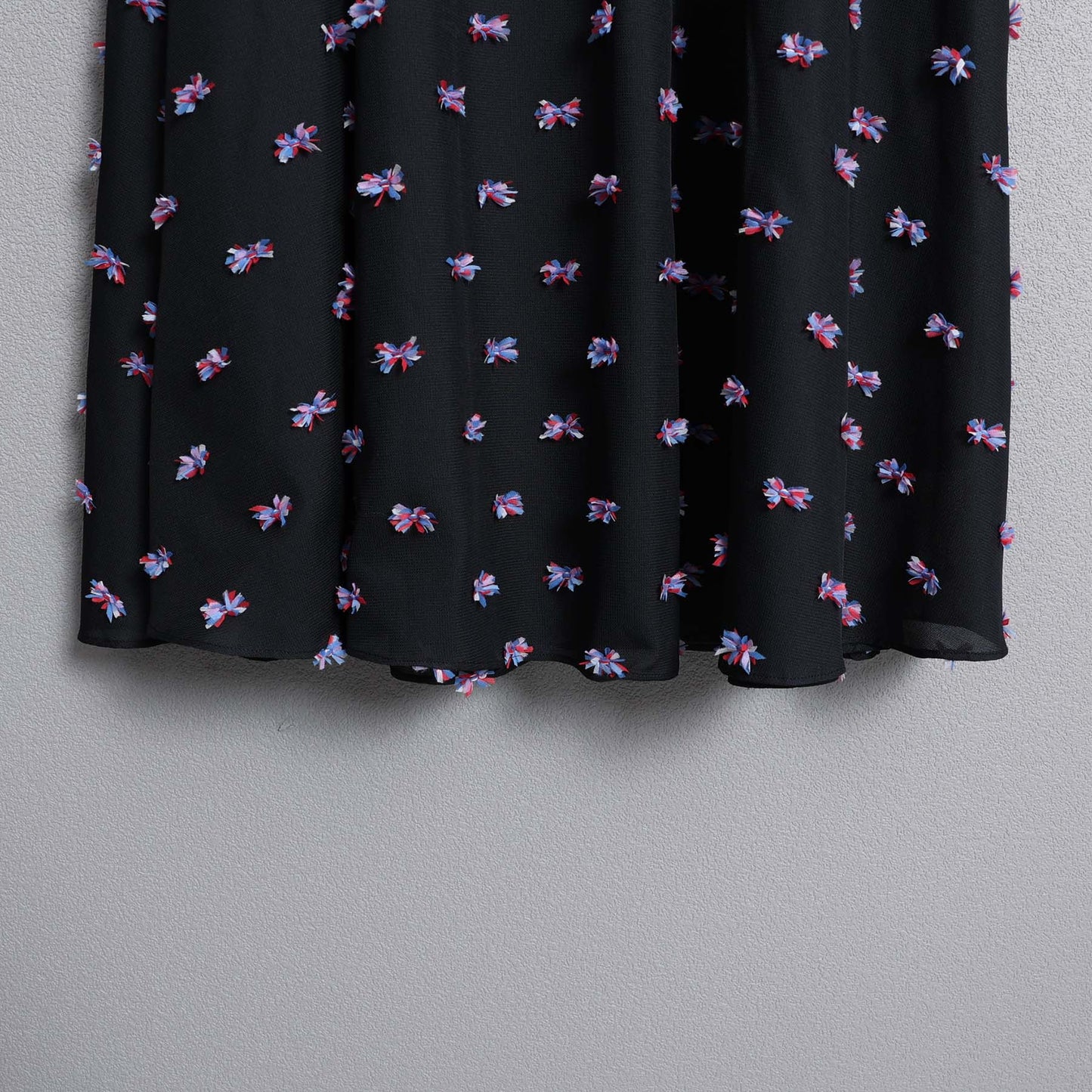 C-BL-83 Robin flower blouse WHITE