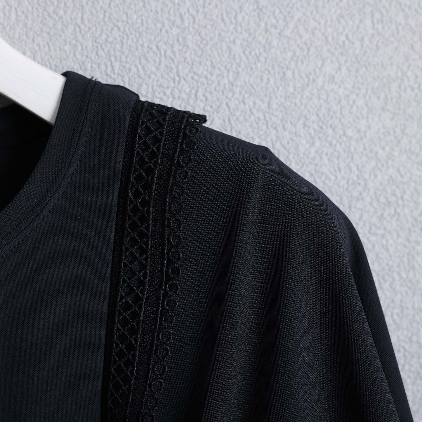 C-BL-83 Robin flower blouse WHITE