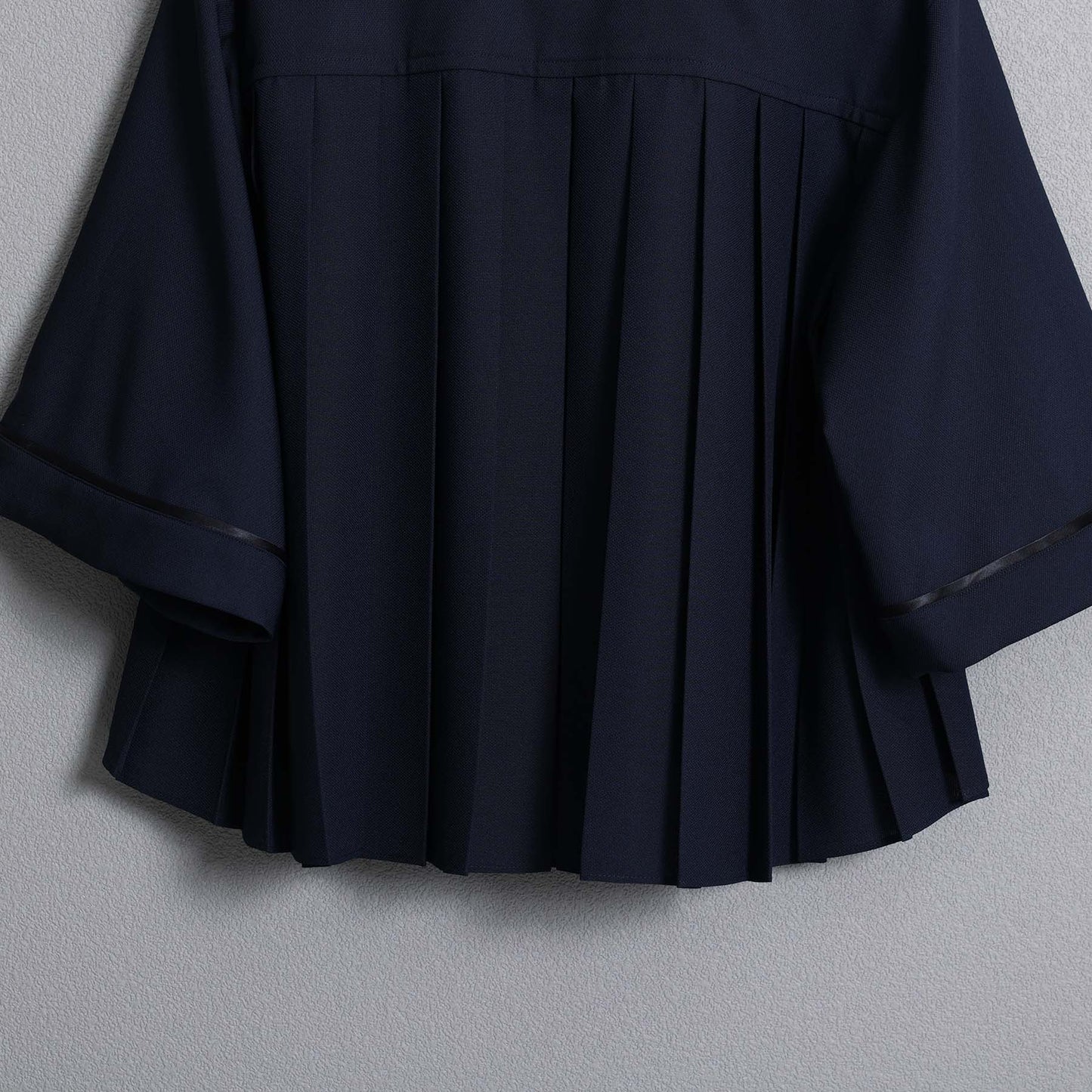 C-BL-83 Robin flower blouse WHITE