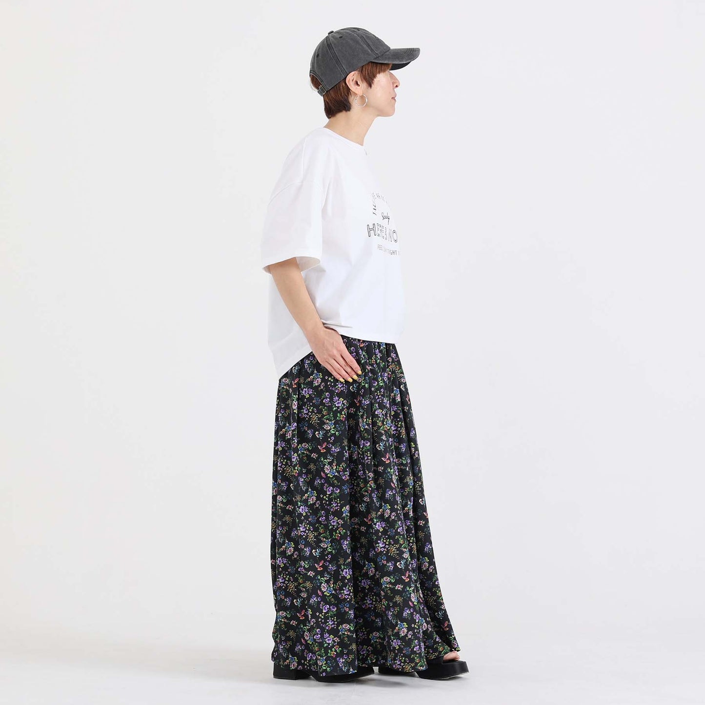 C-BL-83 Robin flower blouse WHITE