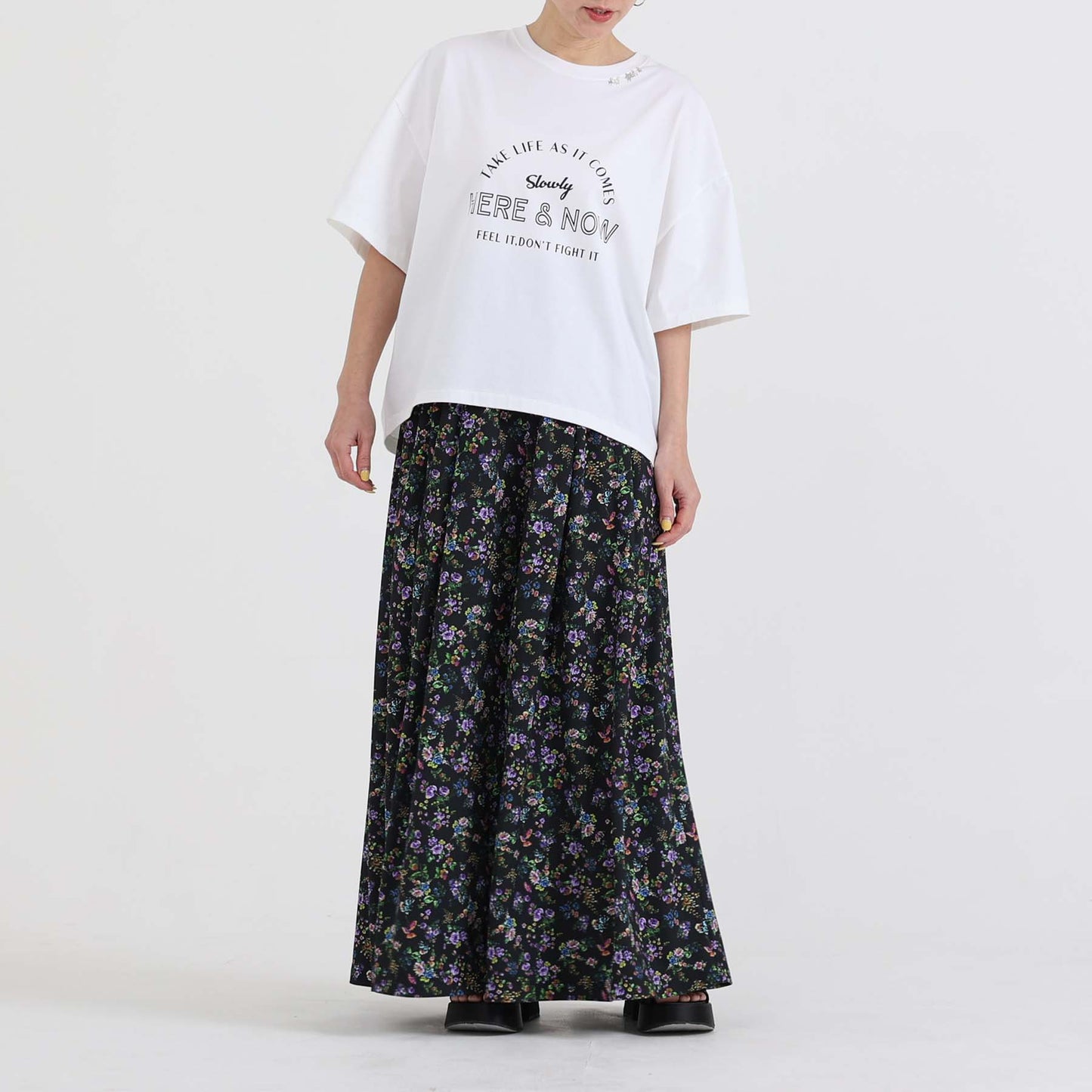 C-BL-83 Robin flower blouse WHITE