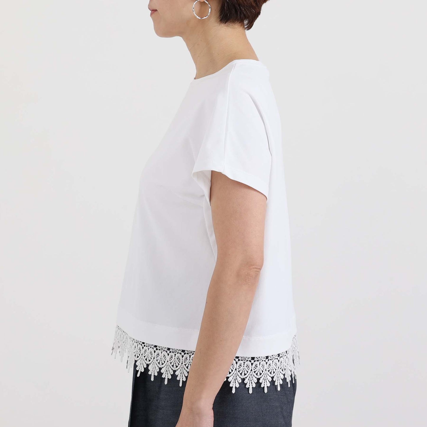 C-BL-83 知更鸟花衬衫 白色