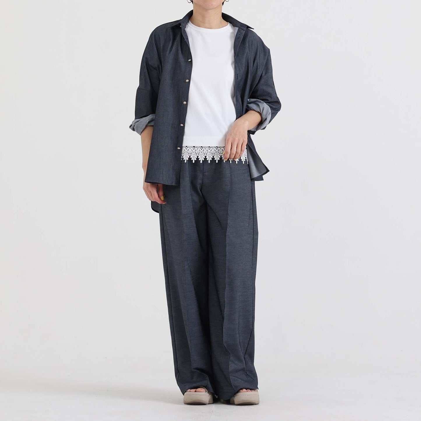 C-BL-83 知更鸟花衬衫 白色