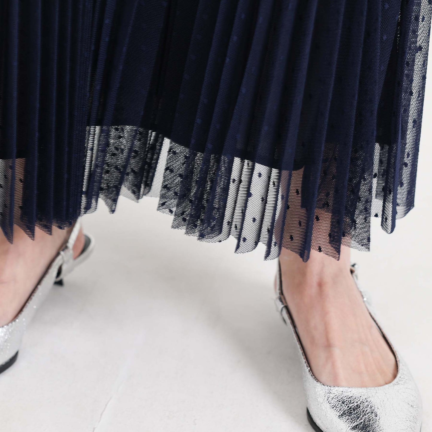 C-BL-83 Robin flower blouse WHITE