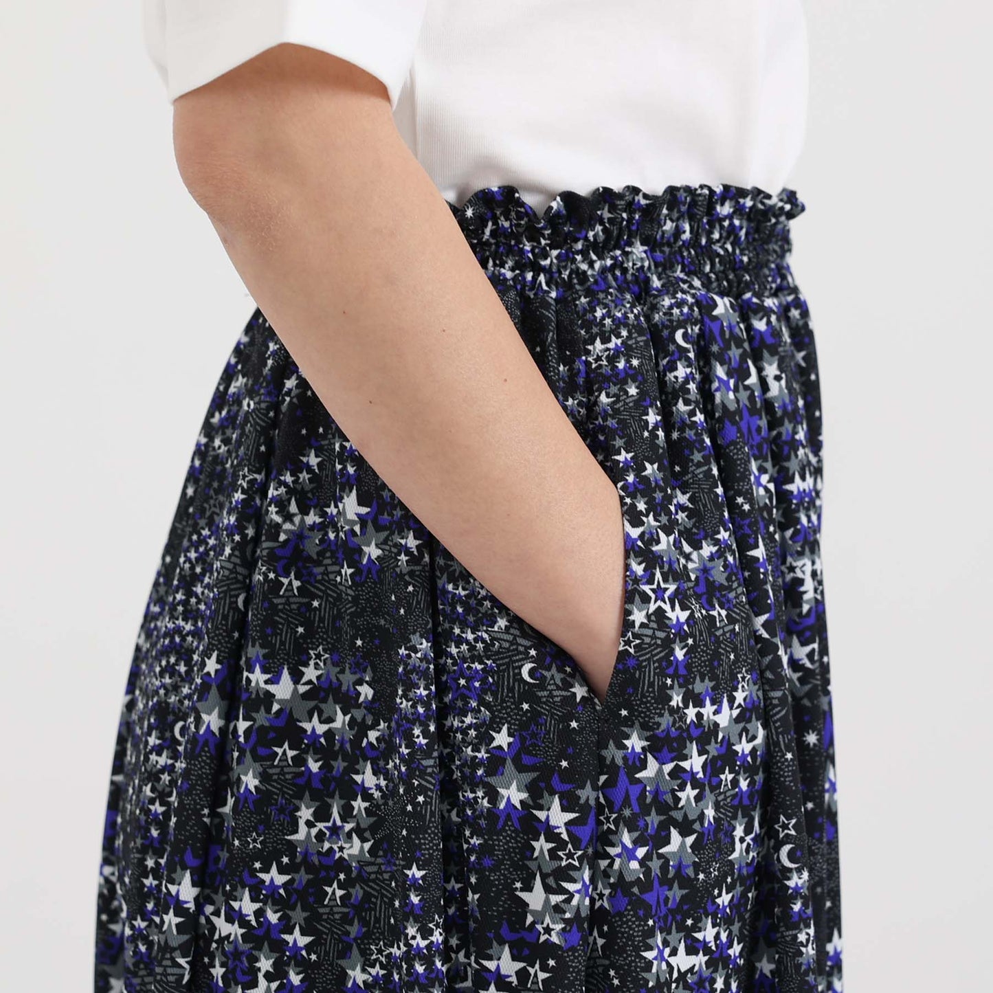 C-BL-83 Robin flower blouse WHITE