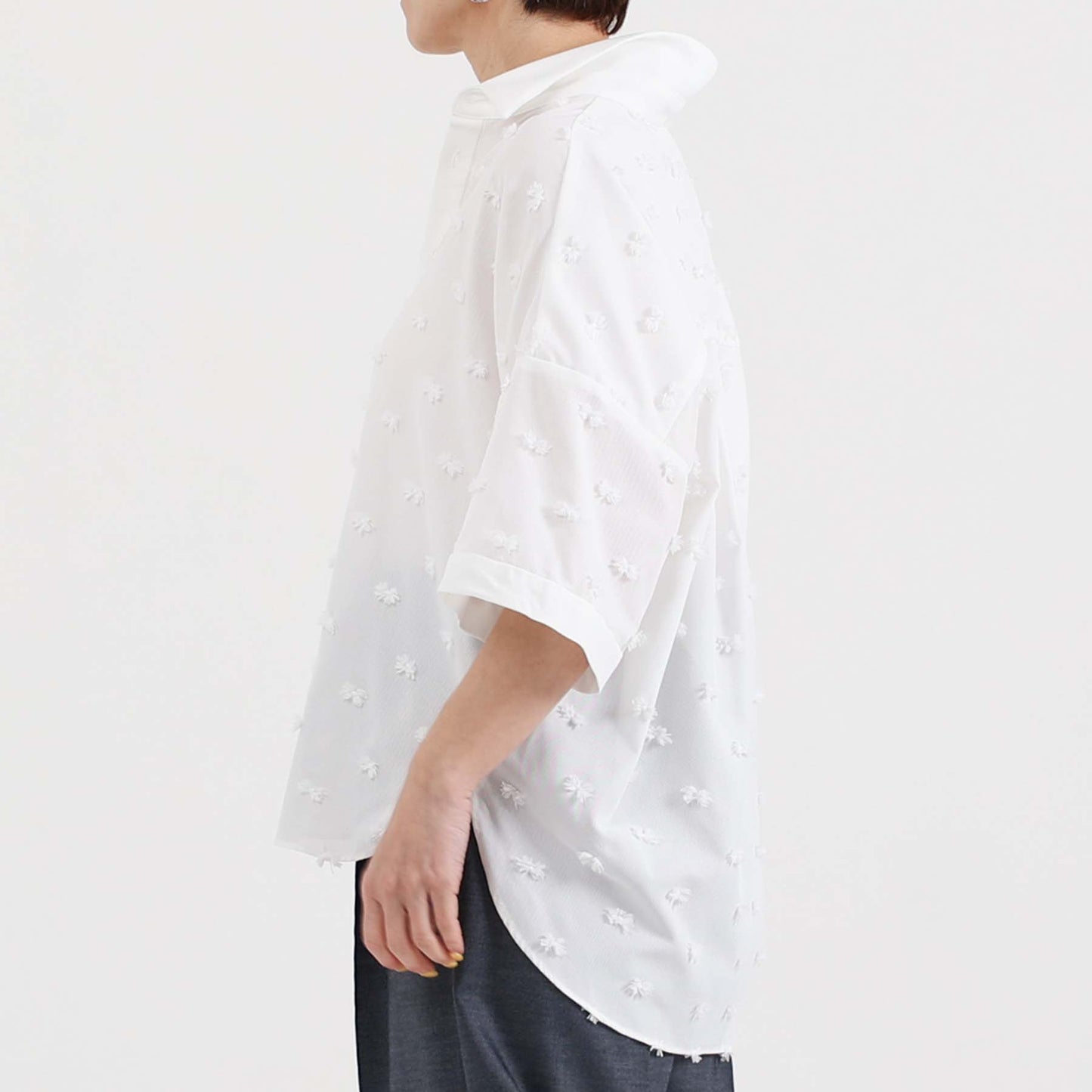 C-BL-83 Robin flower blouse WHITE