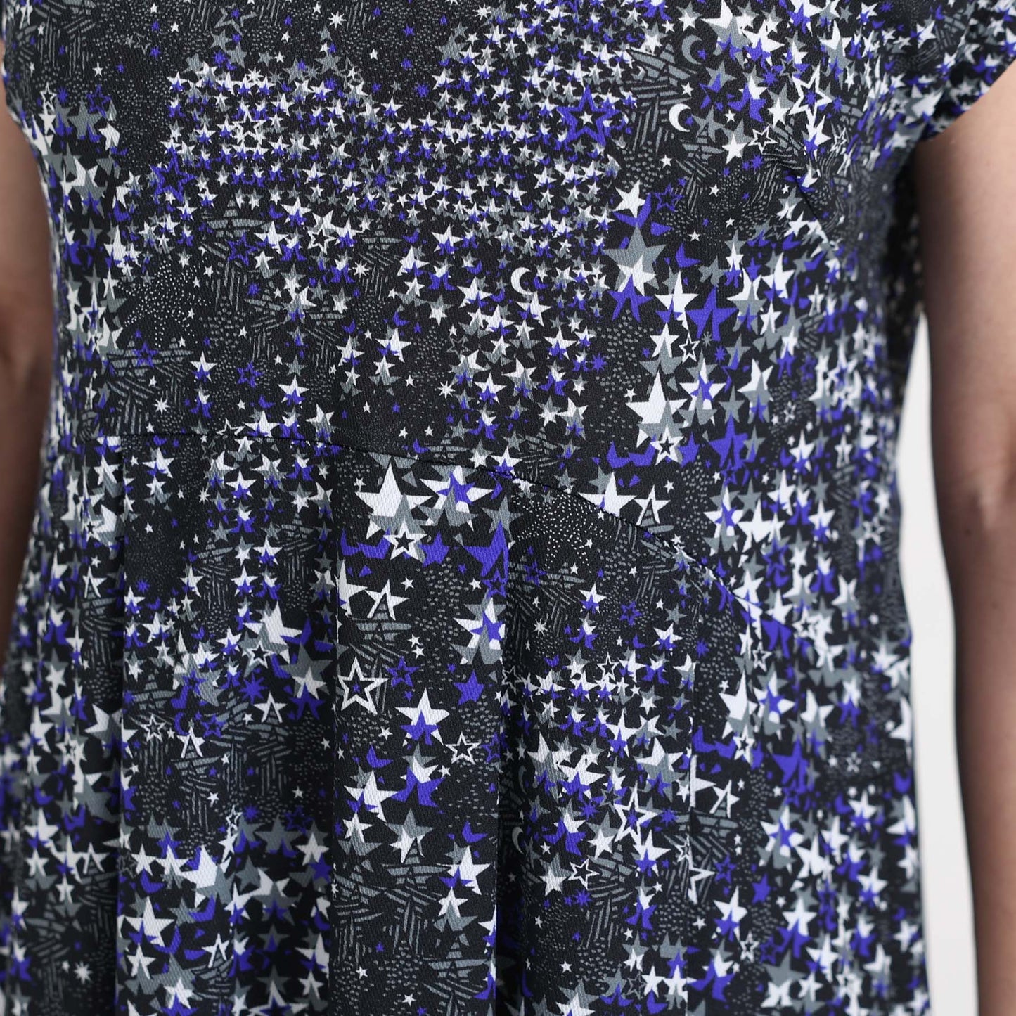 C-BL-83 Robin flower blouse WHITE