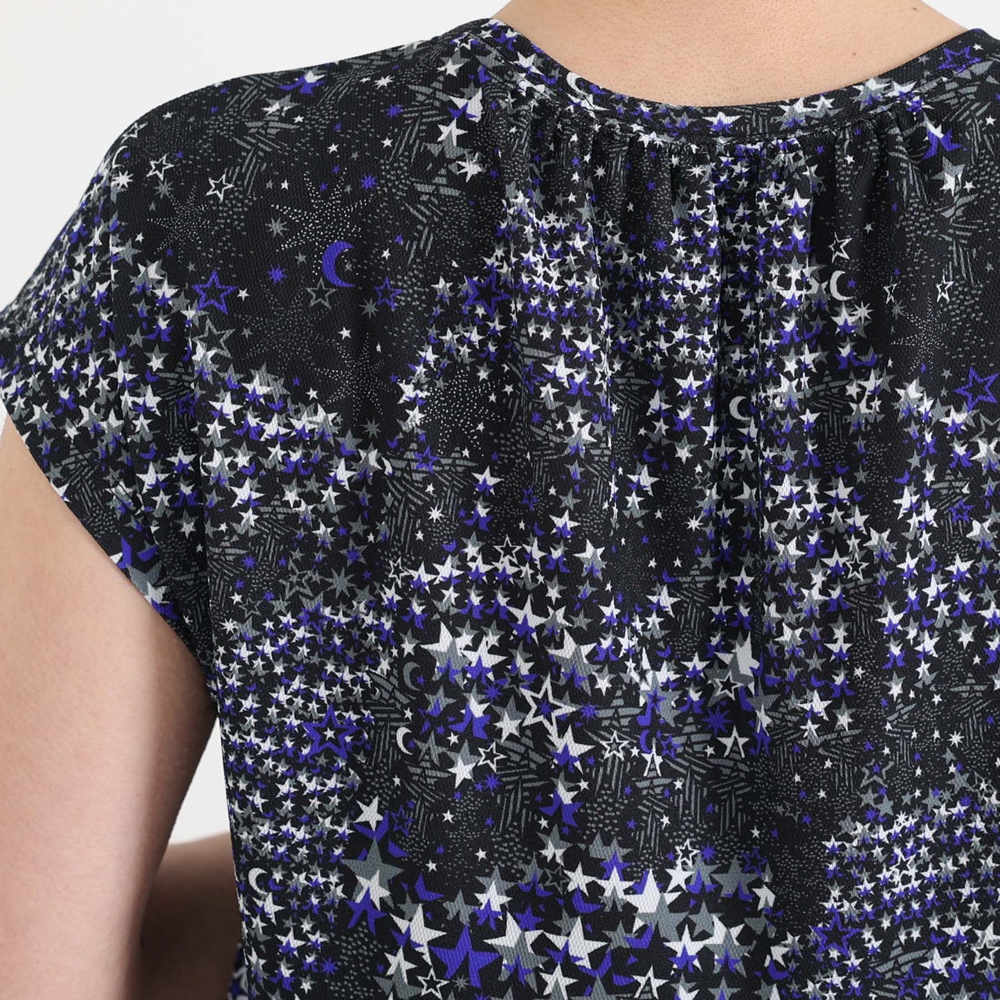 C-BL-83 Robin flower blouse WHITE