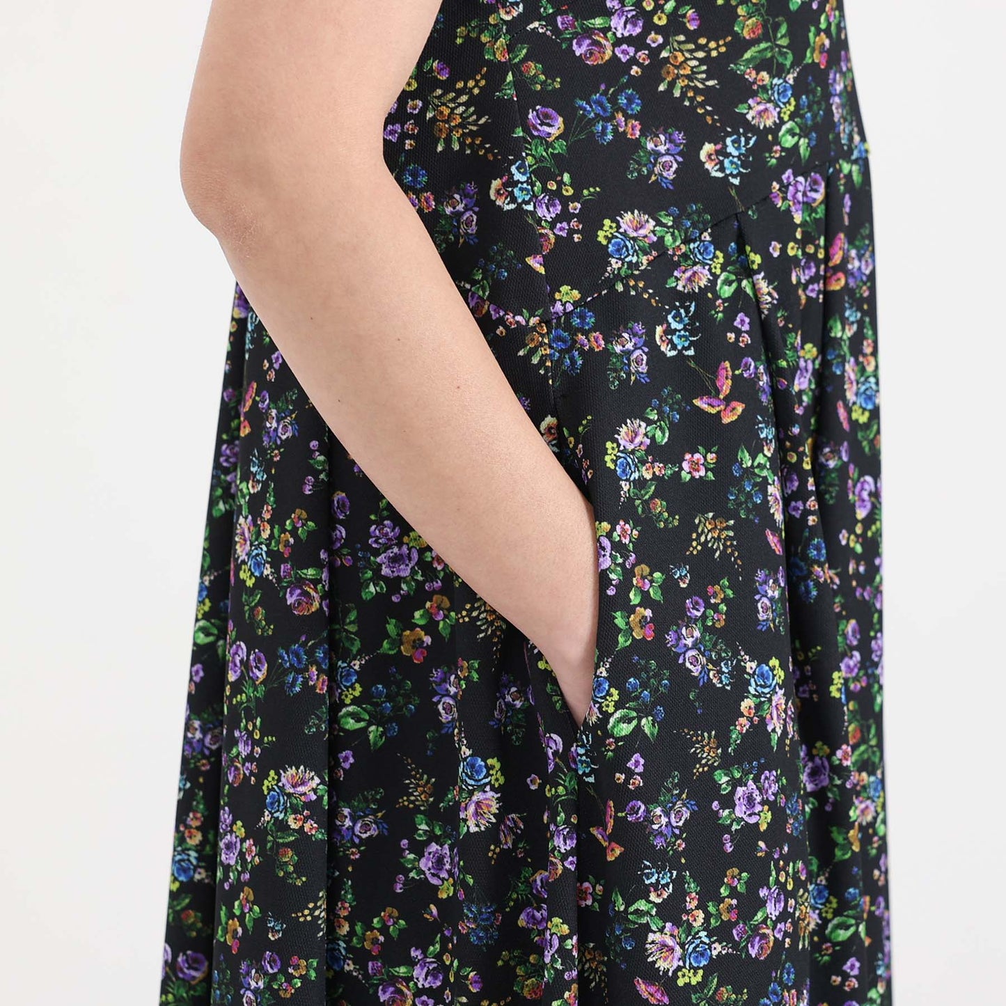 C-BL-83 Robin flower blouse WHITE