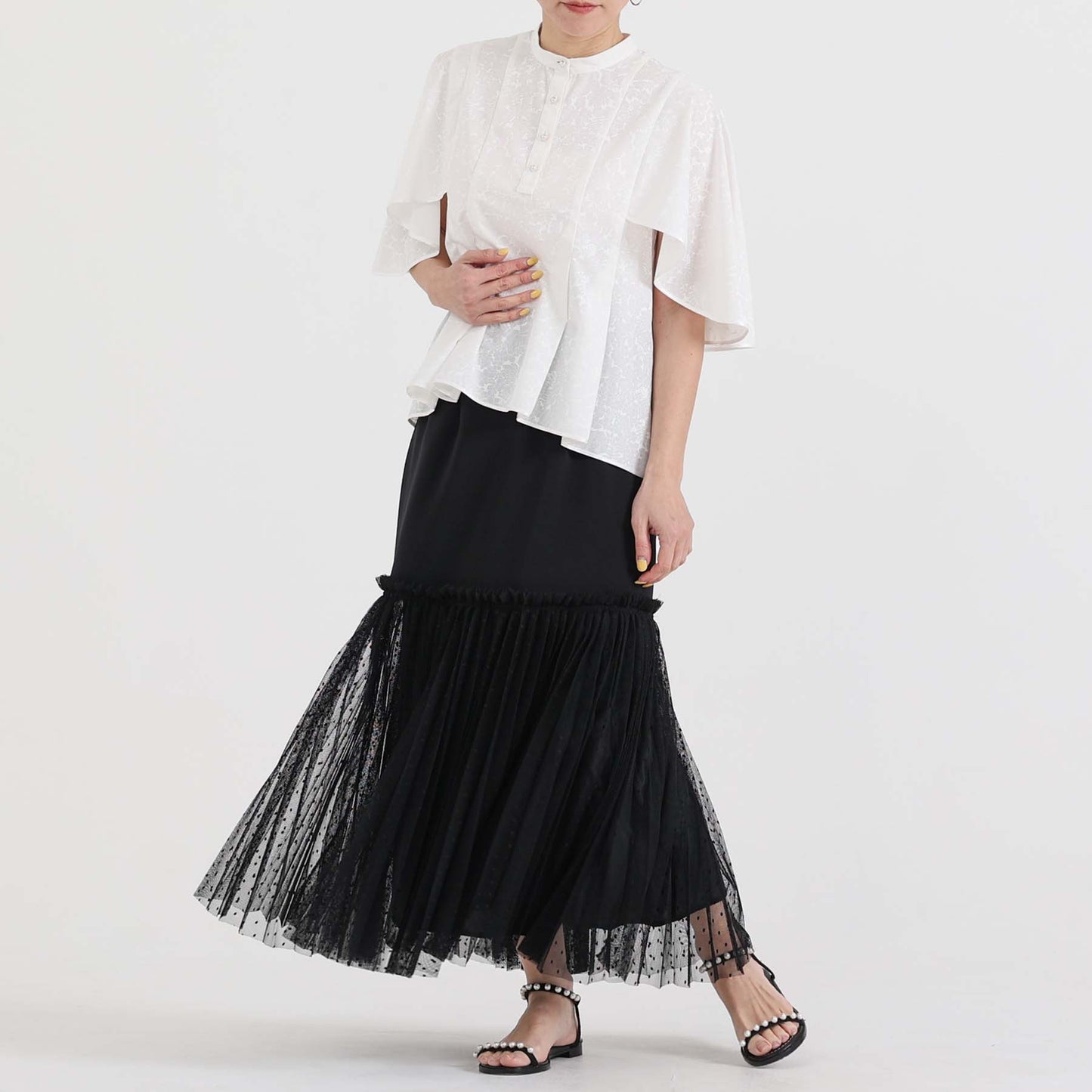 C-BL-83 Robin flower blouse WHITE