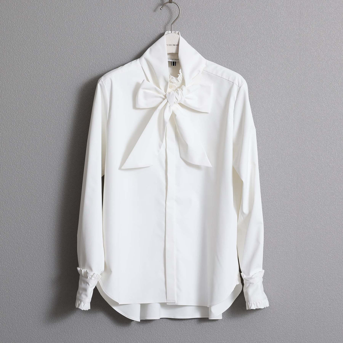 C-BL-83 Robin flower blouse WHITE