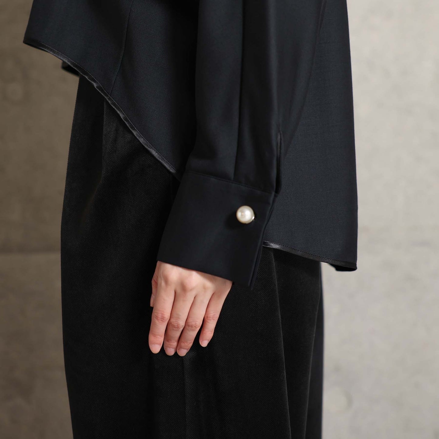 2026AW【10月下旬お届け予定】 F-BL-07「Super140’s Luxe Wool」Dolman sleeve blouse【全2色】