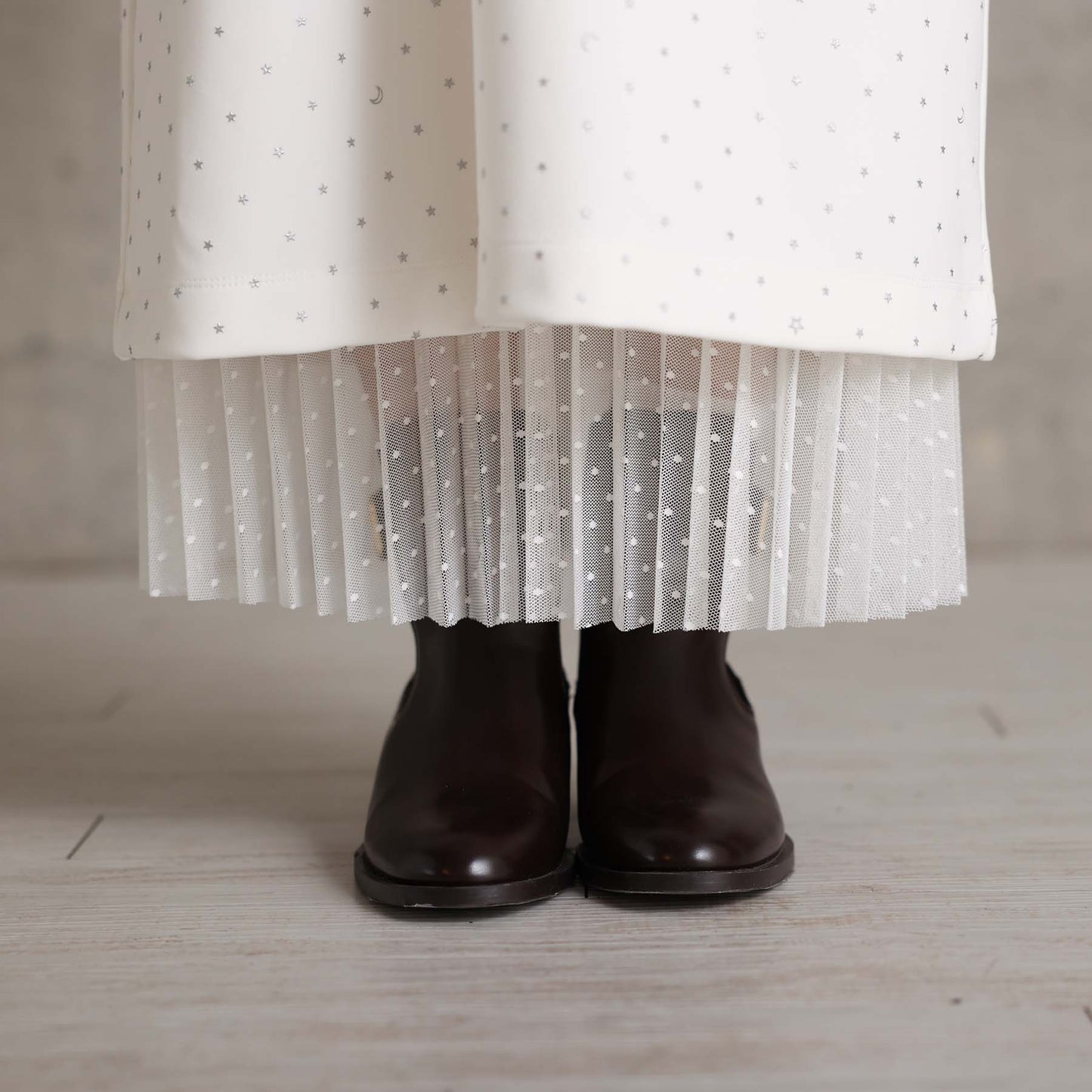 2026AW【9月下旬お届け予定】 F-SK-16「Technical knit&dot tulle」Layered Pleated Skirt【全2色】