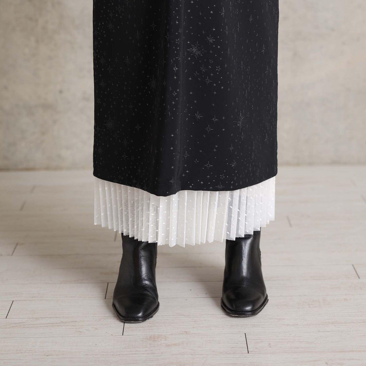 2026AW【9月下旬お届け予定】 F-SK-16「Technical knit&dot tulle」Layered Pleated Skirt【全2色】