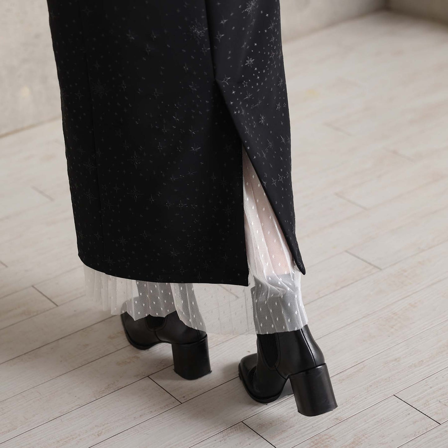 2026AW【9月下旬お届け予定】 F-SK-16「Technical knit&dot tulle」Layered Pleated Skirt【全2色】