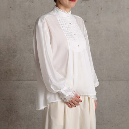 C-BL-83 Robin flower blouse WHITE
